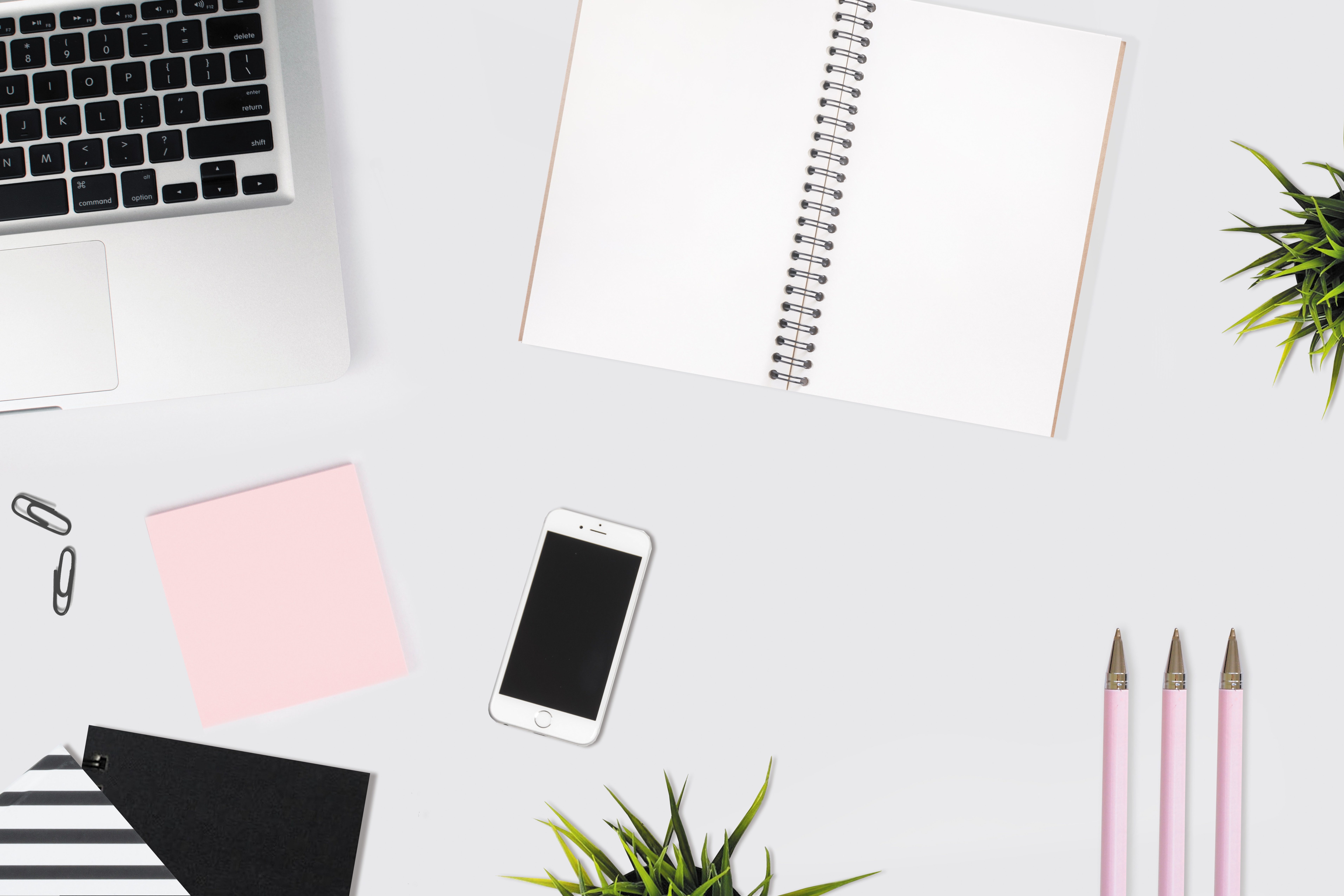 cropped-contemporary-desk-flatlay-1036848.jpg